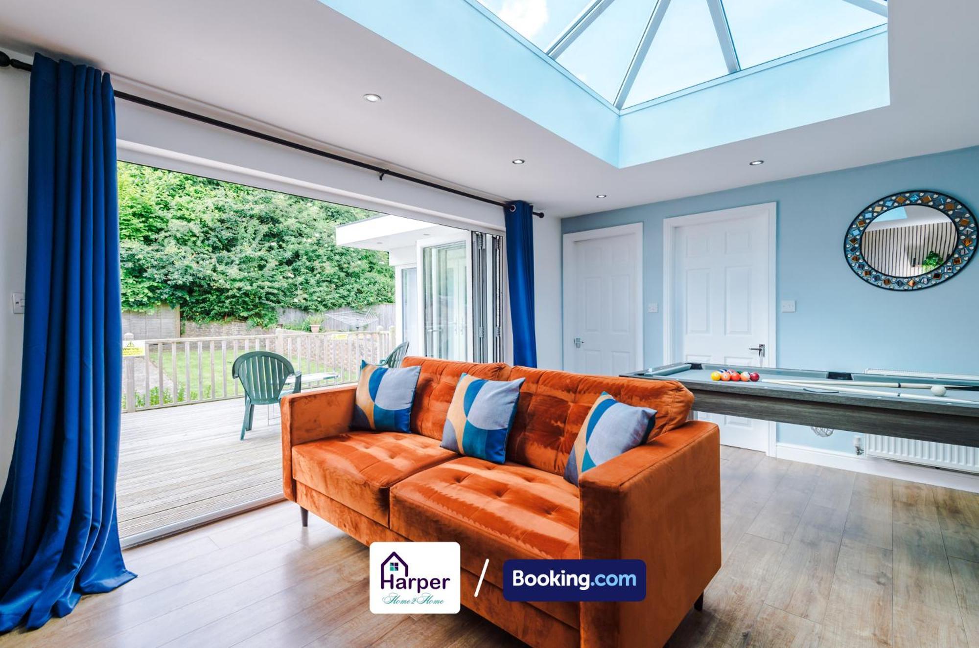 Spacious Detached Bungalow By Harperletting Short Lets & Serviced Accommodation Buckely With Pool Table & Driveway Buckley 외부 사진