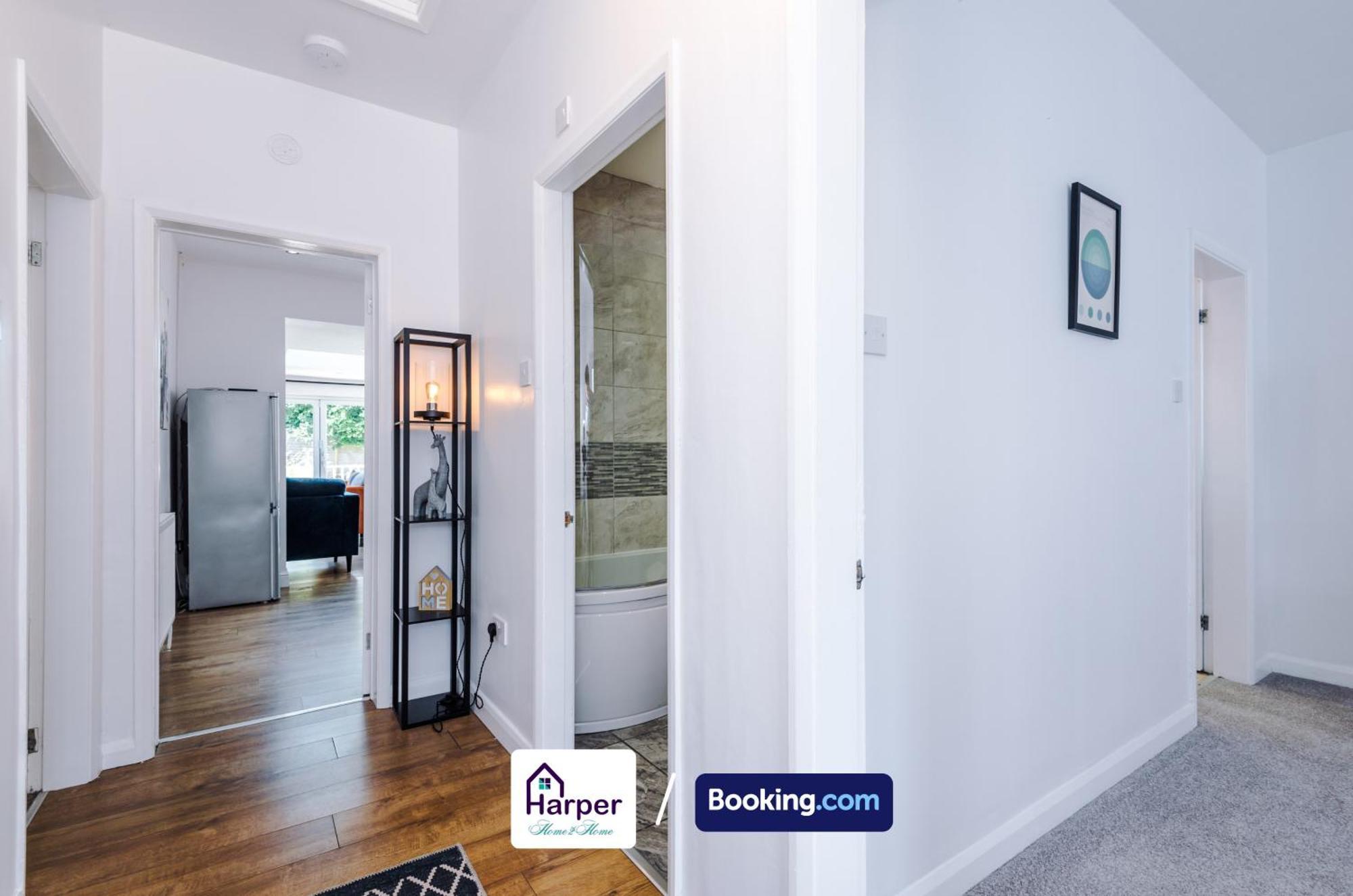 Spacious Detached Bungalow By Harperletting Short Lets & Serviced Accommodation Buckely With Pool Table & Driveway Buckley 외부 사진