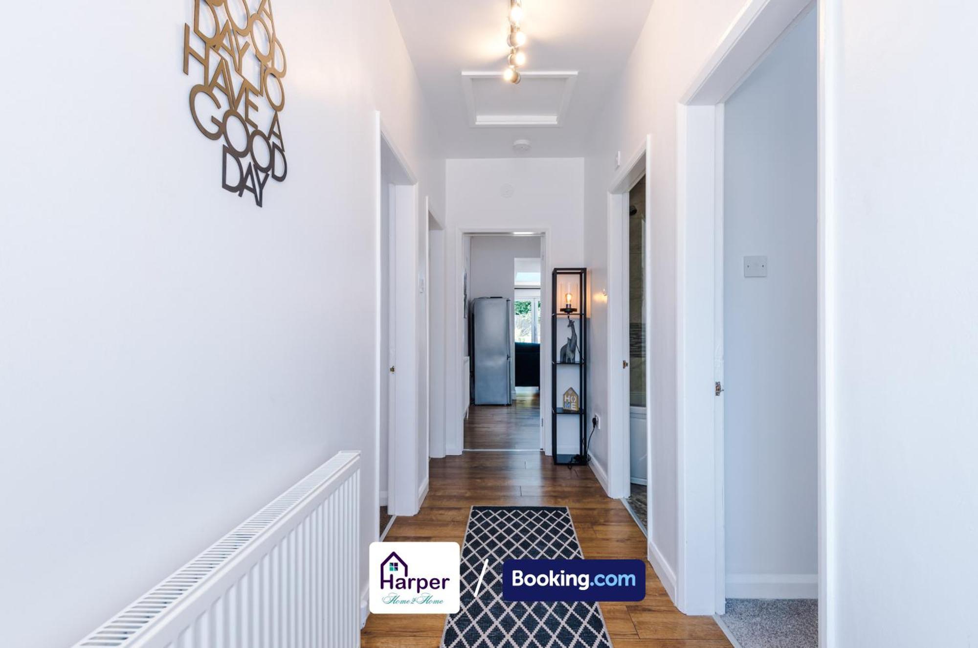 Spacious Detached Bungalow By Harperletting Short Lets & Serviced Accommodation Buckely With Pool Table & Driveway Buckley 외부 사진